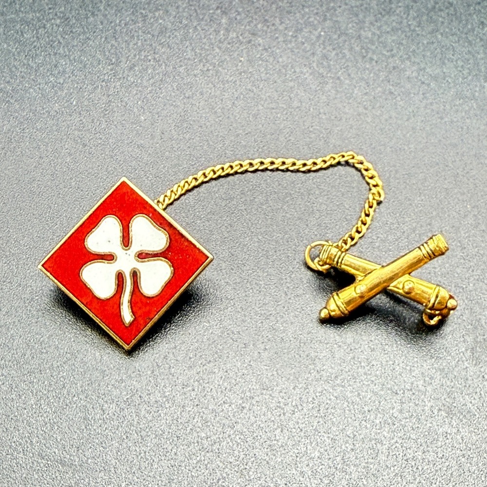 Vintage US Fourth Army Field Artillery Pin Crossed Cannons WWII Pins